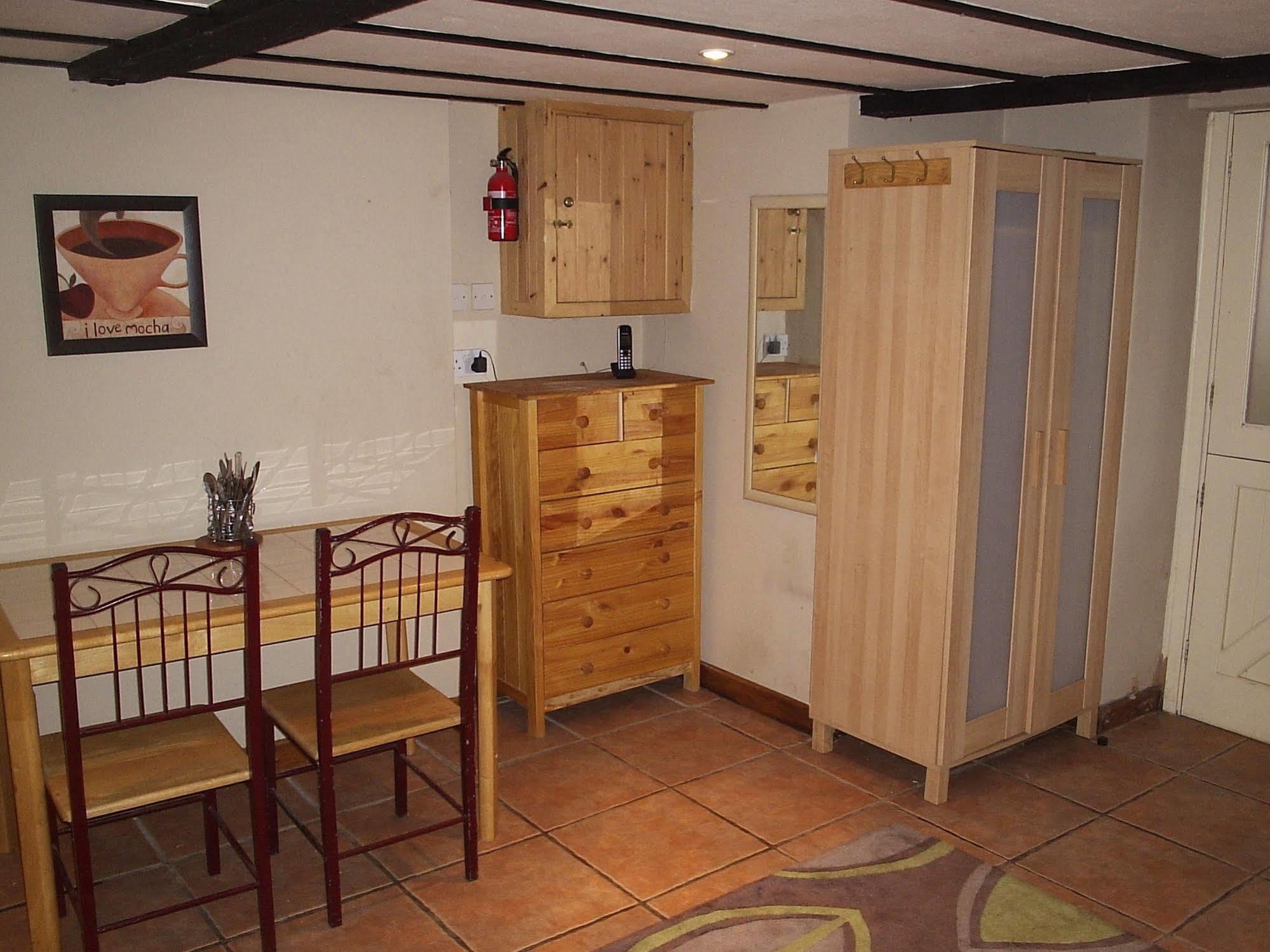 Ryvington Apartments Abergavenny Esterno foto